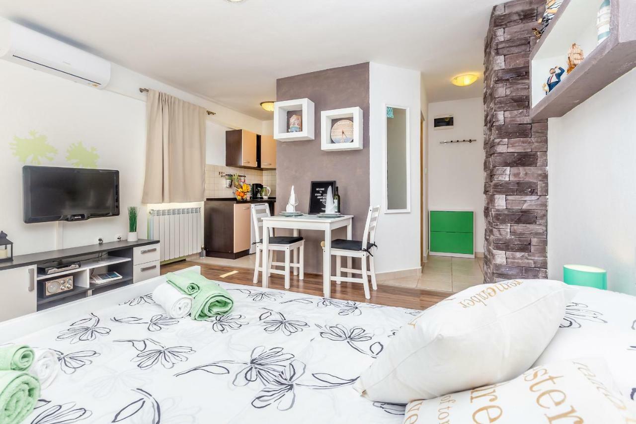 Studio Apartman Magdalena Apartment Omisalj ภายนอก รูปภาพ
